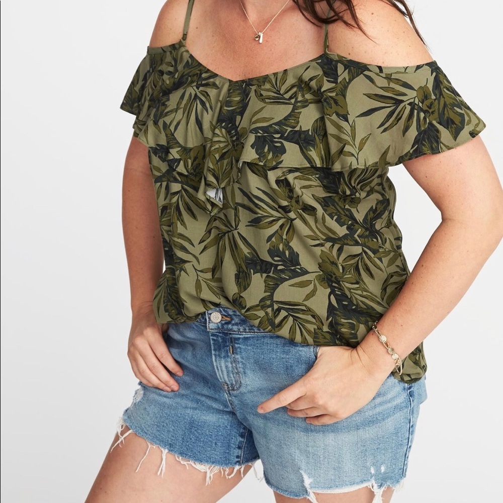 😁 SOLD 😁 Old Navy